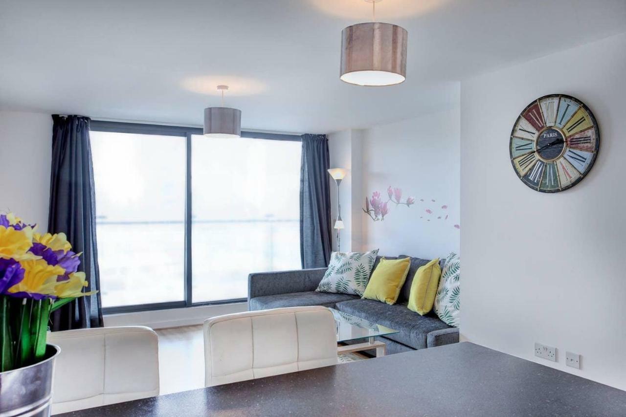 Newly Renovated Riverside Flat W/ Private Balcony Norwich Extérieur photo