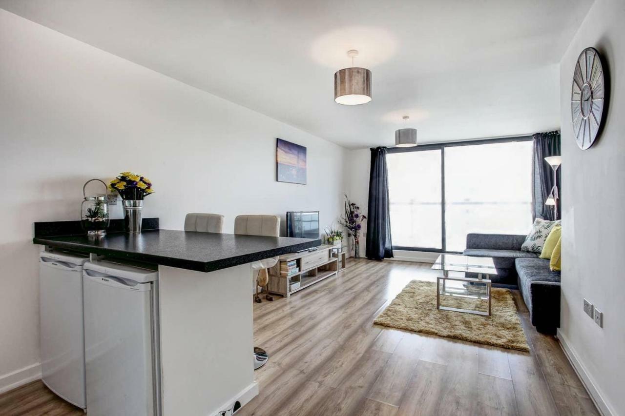 Newly Renovated Riverside Flat W/ Private Balcony Norwich Extérieur photo